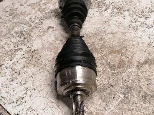 Used Left front driveshaft MERCEDES-BENZ VITO Van (W638) 112 CDI 2.2 (638.094) (122 hp) 21479391