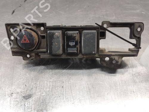 Used Warning switch NISSAN NV200 / EVALIA Bus 1.5 dCi 90 (M20, M20M) (90 hp) 29850964