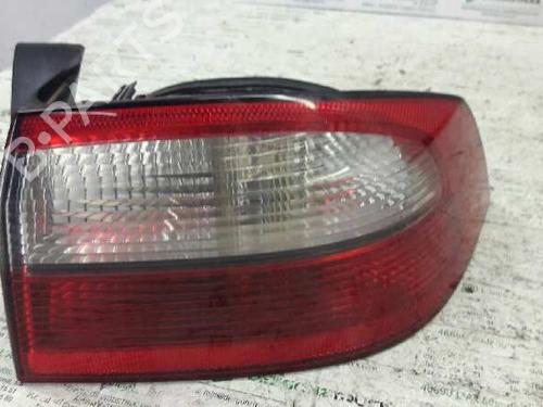 Used Right taillight RENAULT LAGUNA II (BG0/1_) [2001-2007]  21448806