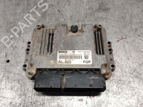Used Engine control unit (ECU) OPEL ASTRA H (A04) [2004-2014]  28806108