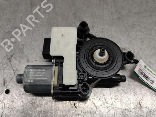 Rudehejsemotor bagstkærm venstre SEAT LEON (5F1) 1.4 TSI (122 hp) 26007446