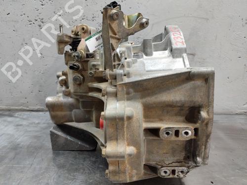 Getriebe für NISSAN X-TRAIL I (T30) [2001-2013]  30143367