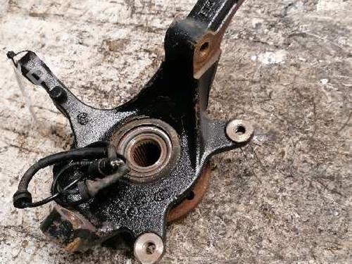 Left front steering knuckle RENAULT LAGUNA II Grandtour (KG0/1_)  | BP21476103M25 