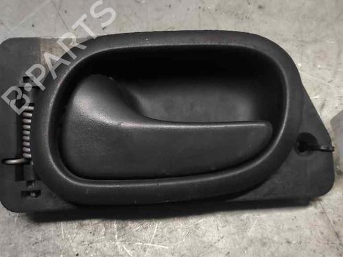 Used Rear left interior door handle RENAULT LAGUNA I (B56_, 556_) 1.9 dCi (B56W) (107 hp) 21401002