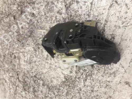 Serrure avant droite HYUNDAI ELANTRA III (XD) [2000-2006]  21462770