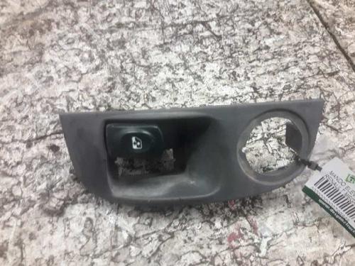 Used Left front window switch RENAULT MEGANE I (BA0/1_) 1.4 e (BA0E, BA0V) (75 hp) 22780232