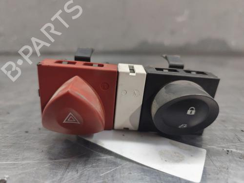 Used Warning switch Warning switch RENAULT MEGANE II Saloon (LM0/1_) [2003-2026] 33606114 33606114