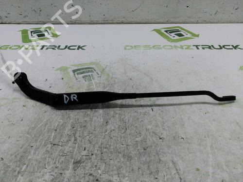 Used Front windshield wiper arm SEAT TOLEDO I (1L2) [1991-1999]  21435335