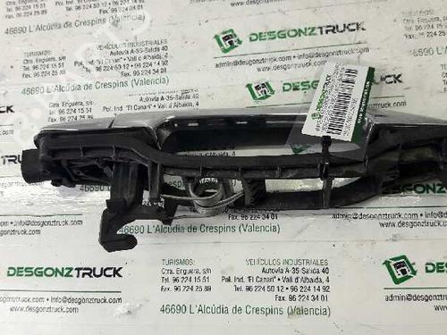 Used Rear left exterior door handle MERCEDES-BENZ C-CLASS (W202) [1993-2000]  21446249