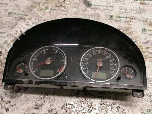 Used Instrument cluster FORD MONDEO III (B5Y) 2.0 TDCi (130 hp) 21476877