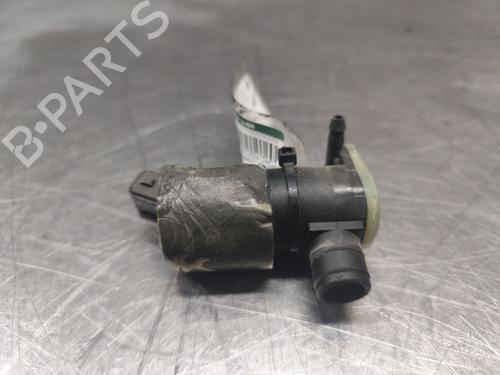 Used Washer pump Washer pump FORD FOCUS I (DAW, DBW) 1.6 16V (100 hp) 33216612 33216612