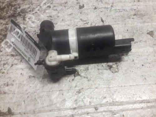 Pompe de lave-glace RENAULT MEGANE III Hatchback (BZ0/1_, B3_) 1.5 dCi (BZ09, BZ0D, BZ1W, BZ29, BZ14) (110 hp) 21471722