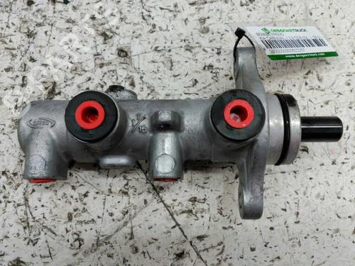Used Brake master cylinder KIA CARNIVAL II (GQ) 2.9 CRDi (144 hp) 24530229