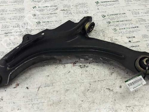 Used Left front suspension arm RENAULT SCÉNIC II (JM0/1_) [2003-2010]  21448239
