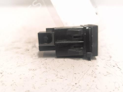 Switch IVECO DAILY VI Van 35S16, 35C16, 40C16, 50C16, 70C16 | BP39239471I30 - Image 2