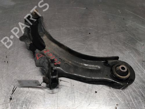 Used Right front suspension arm RENAULT SCÉNIC II (JM0/1_) [2003-2010]  33162187