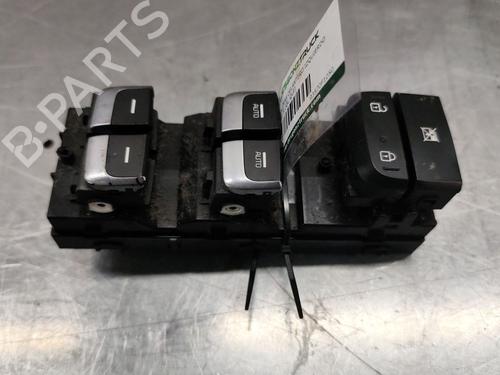 Used Left front window switch KIA SPORTAGE IV (QL, QLE) 1.7 CRDi (116 hp) 32009164