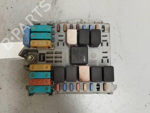 Used Fuse box Fuse box 37872115 37872115