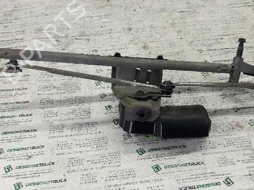 Used Front wiper motor RENAULT CLIO II (BB_, CB_) [1998-2016]  21448703
