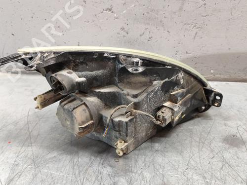 Left headlight FORD FIESTA V (JH_, JD_) 1.4 TDCi | BP24949152C28