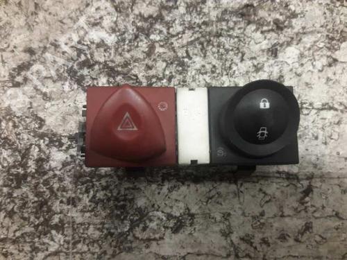 Advarselsbryter RENAULT MEGANE II (BM0/1_, CM0/1_) [2001-2012]  21462669