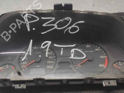 Used Instrument cluster PEUGEOT 306 (7B, N3, N5) [1993-2003]  21401333