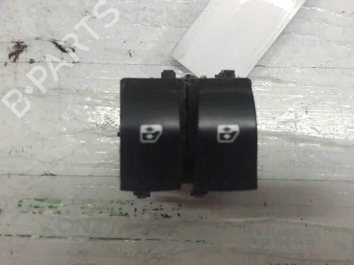 Used Left front window switch RENAULT LAGUNA II Grandtour (KG0/1_) [2001-2007]  21451929