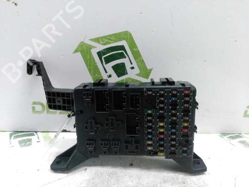 Used Fuse box FORD MONDEO III (B5Y) [2000-2007]  21430989