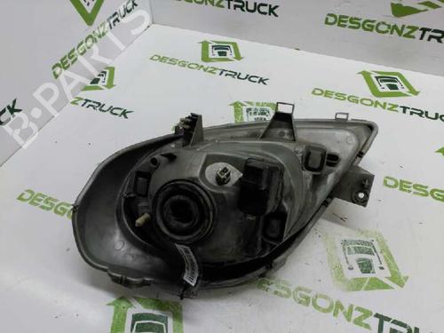 Used Right headlight Right headlight RENAULT TRAFIC II Van (FL) [2001-2026] 21542992 21542992