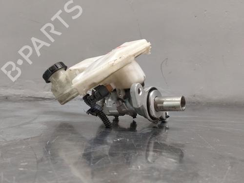 Used Brake master cylinder PEUGEOT 208 II (UB_, UP_, UW_, UJ_) 1.5 BlueHDI 100 (102 hp) 32358046