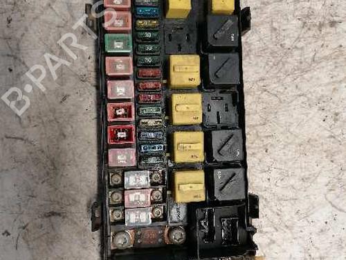 Used Fuse box LAND ROVER DISCOVERY II (L318) 2.5 Td5 4x4 (139 hp) 21480898