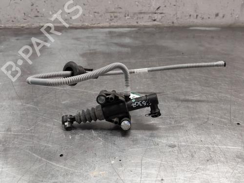 Used Clutch slave cylinder Clutch slave cylinder RENAULT TRAFIC III Van (FG_) 2.0 dCi 120 (FGMN) (120 hp) 32843956 32843956