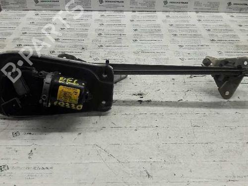 Used Front wiper motor PEUGEOT PARTNER MPV (5_, G_) [1996-2025]  21451601