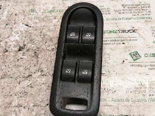 Used Left front window switch RENAULT MEGANE II (BM0/1_, CM0/1_) [2001-2012]  21475995