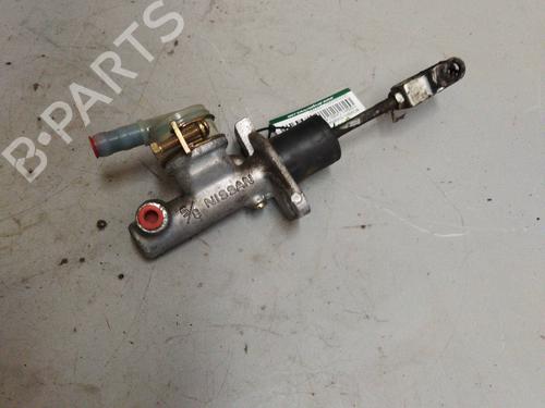 Used Clutch slave cylinder Clutch slave cylinder NISSAN CABSTAR E (TL_, VL_) [1992-2006] 40063788 40063788