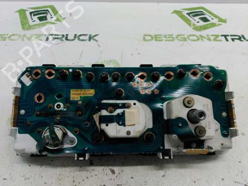 Instrument cluster RENAULT 18 (134_)  | BP21427934C47 