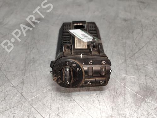 Used Headlight switch BMW Z4 Roadster (E85) 2.0 i (150 hp) 28818186