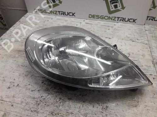 Used Right headlight RENAULT TRAFIC II Van (FL) [2001-2025]  21455413