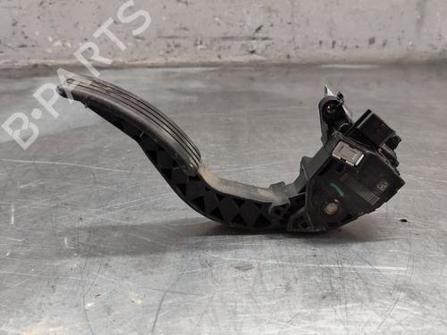 pedal-renault-trafic-iii-van-fg_-2014-32281005 main image