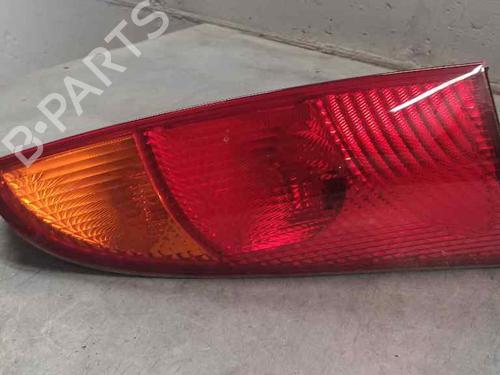 Używane Lampa tylna prawa FORD FOCUS I (DAW, DBW) [1998-2009]  21413969