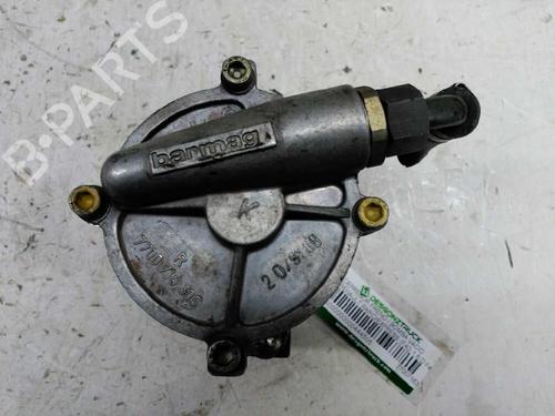 Used Vacuum pump RENAULT RAPID Box Body/MPV (F40_, G40_) 1.6 D (F404) (55 hp) 21437746