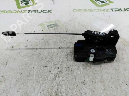 Used Front right lock OPEL ZAFIRA A MPV (T98) [1999-2006]  21428196