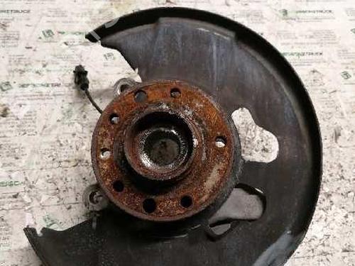 Used Left front steering knuckle SAAB 9-3 (YS3F, E79, D79, D75) [2002-2015]  21476654