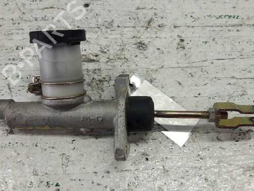 Used Clutch slave cylinder NISSAN PATROL III/2 Station Wagon (W260) [1988-1998]  21449013