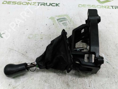 Used Gear lever TOYOTA AVENSIS Estate (_T25_) [2003-2008]  21432120