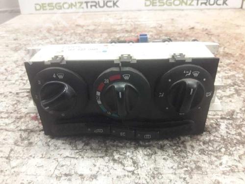 AC-Styringsenhed/Manøvreenhed MERCEDES-BENZ A-CLASS (W168) A 170 CDI (168.008) (90 hp) 21463558