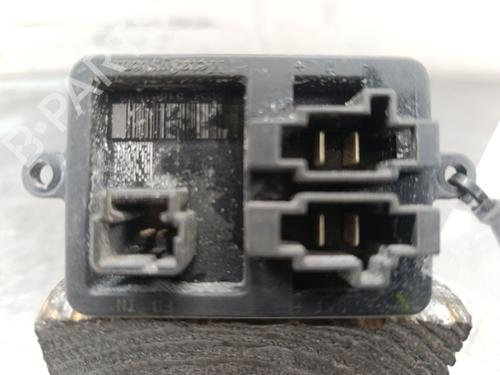 Used Heater resistor PEUGEOT 5008 II (MC_, MJ_, MR_, M4_) 1.5 BlueHDi 130 (MCYHZJ, MCYHZR, MCYHZX) (131 hp) 30599326