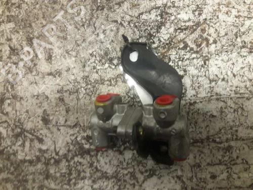 Used Brake master cylinder HONDA ACCORD IV (CB) [1989-1993]  21464105