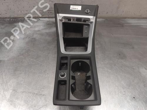 Used Middle console AUDI Q3 (F3B) 35 TDI quattro (150 hp) 31573750