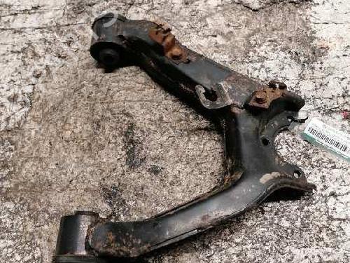 Used Left front suspension arm MITSUBISHI PAJERO III (V7_W, V6_W) [1999-2007]  21474292